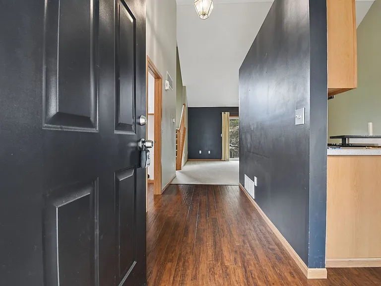 486 Ruffin Dr — Photo 4
