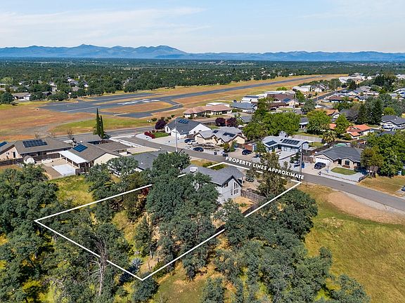 3rd image of 22153 Oak Run Pl