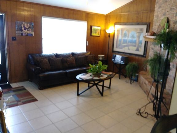  Front Entry & Living Room