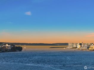 3606 W Commodore Way, Seattle, WA 98199