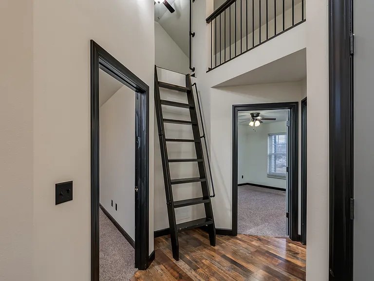 350 Trestle Trl — Photo 10