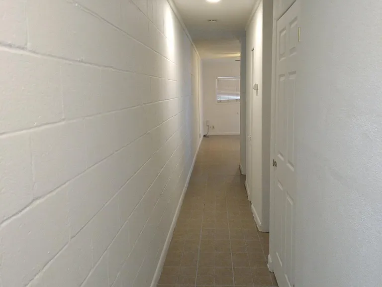 1604 W Hollywood Ave — Photo 2