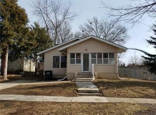 821 40th Pl, Des Moines, IA 50312