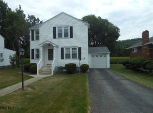 215 Murphy St, Hollidaysburg, PA 16648