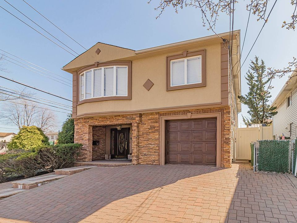 1st image of 4 Brandis Ave