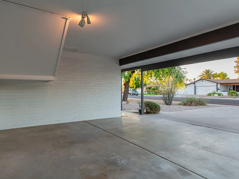 1845 E Julie Dr — Photo 7