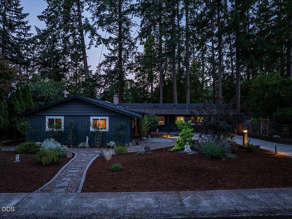 1st image of 3220 NW McKinley Dr