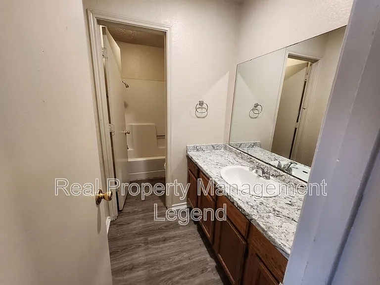 151 Allencrest Dr #ALLENCREST DR 151 UN — Photo 5