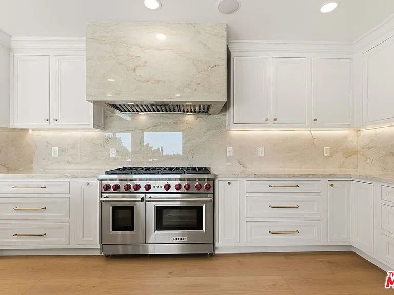 1725 Loma Vista Dr — Photo 10