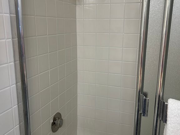 5th image of 3315 Brittan Ave #12
