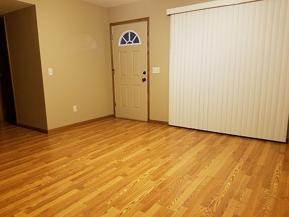 3rd image of 158 N 11th St