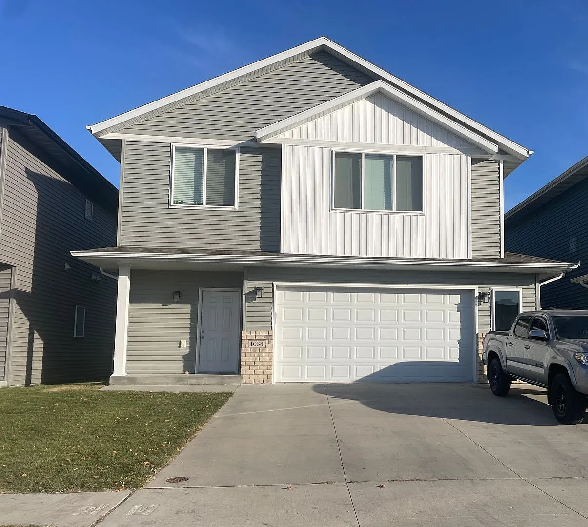 1034 27th Ave W photo 1