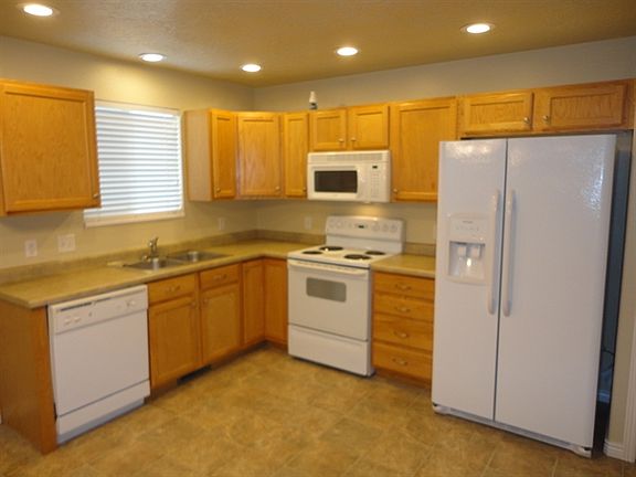 2nd image of 7489 S Valley Maple Dr