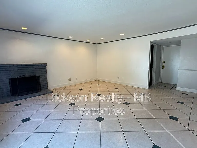 3970 Bolivar Ct #LEASE UP — Photo 10