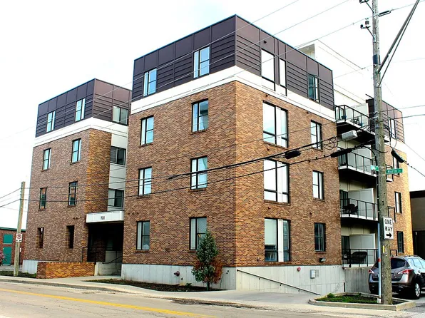 721 E North St APT 3D, Indianapolis, IN 46202