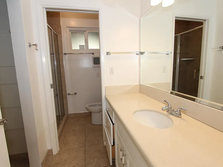 1308 Palos Verdes Dr #1 — Photo 12