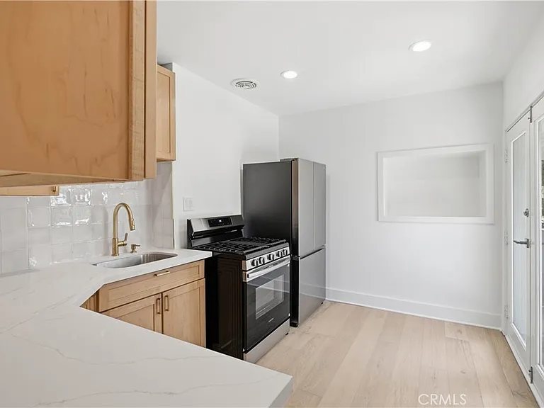 1148 Rockdale Ave — Photo 15