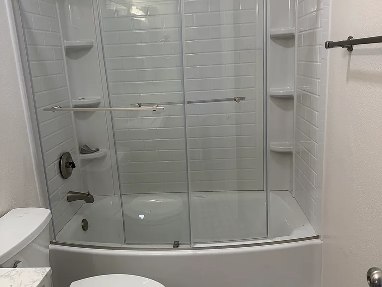 10516 Giffin Way — Photo 6