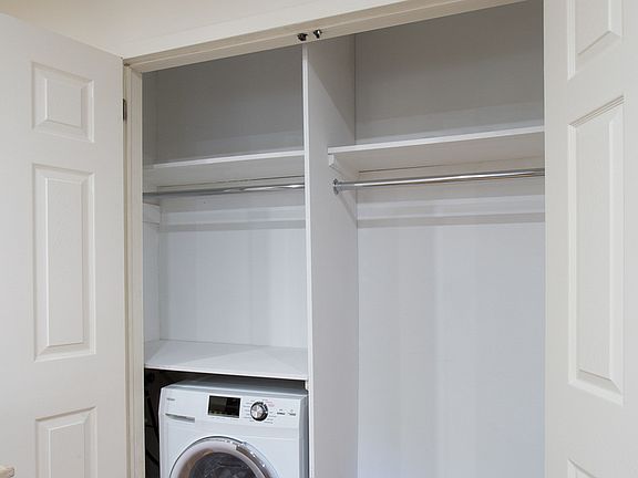 4th image of 372 Burns St #3