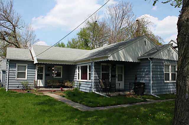 2nd image of 4615 Hickman Rd