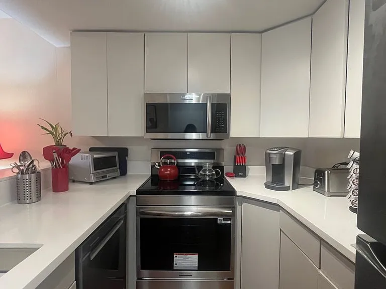 601 Van Ness Ave #309 — Photo 8