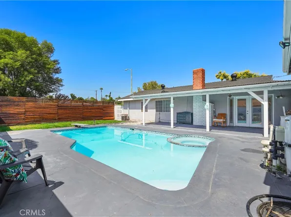 20854 Runnymede St, Winnetka, CA 91306