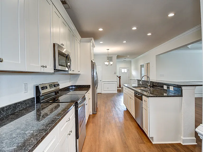 1500 Kingston Ave — Photo 14