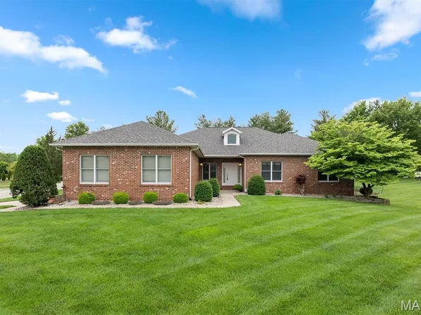 237 W Waters Edge Dr, Shiloh, IL 62221
