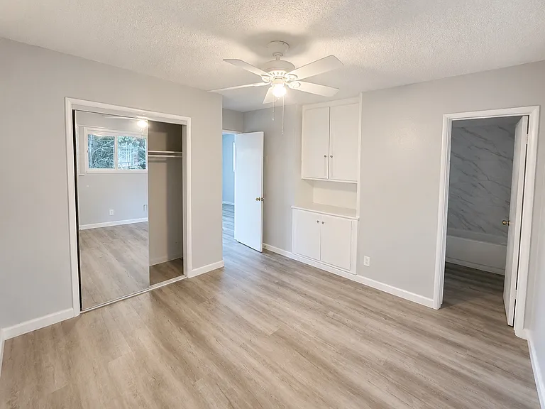 Chanteclaire Apartments — Photo 4