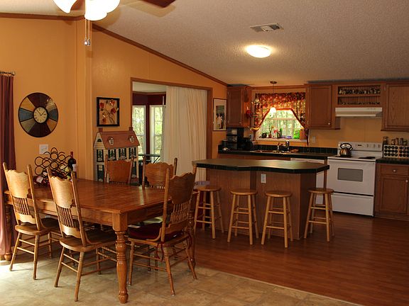 4th image of 13420 NE 32nd Ter