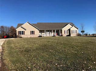 207 Hickman Dr, Bowling Green, MO 63334