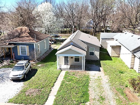2nd image of 1129 N Rogers Avenue