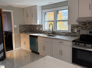 182 Arnoldale Rd, West Hartford, CT 06119