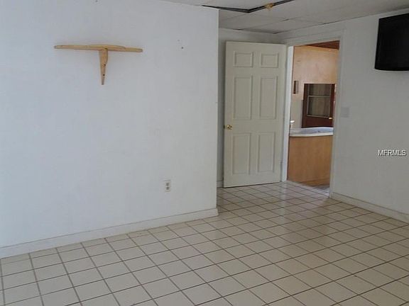 2nd image of 7519 N Thatcher Ave