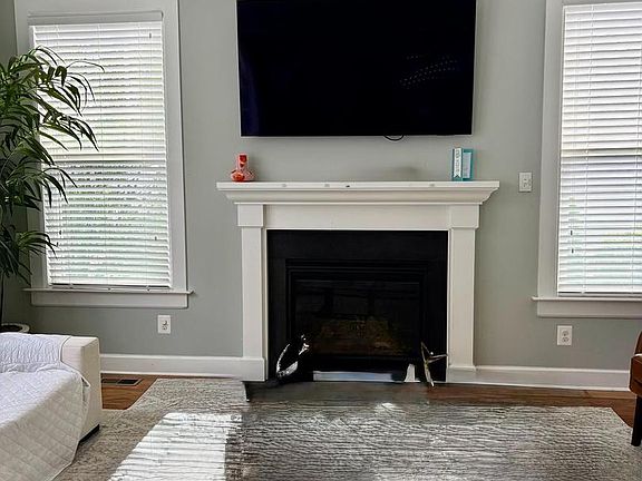 2nd image of 2209 Jacob Way