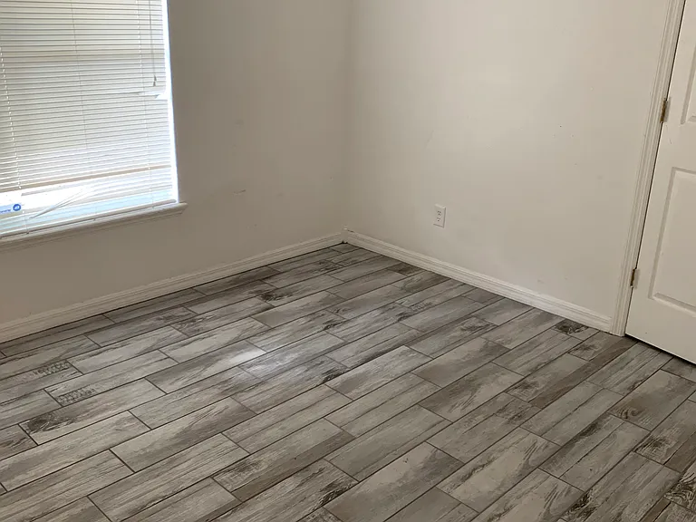 741 Hull St — Photo 5