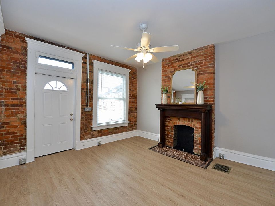 1st image of 943 E Long St