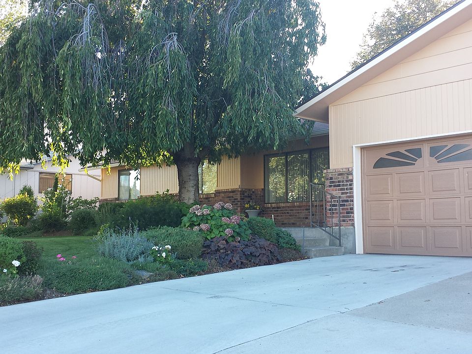 1st image of 906 N Elliott Ave