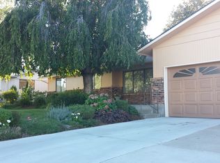 906 N Elliott Ave, Wenatchee, WA 98801
