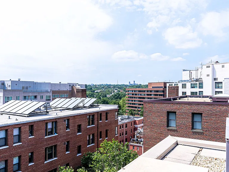 2501 K St NW #1B — Photo 35