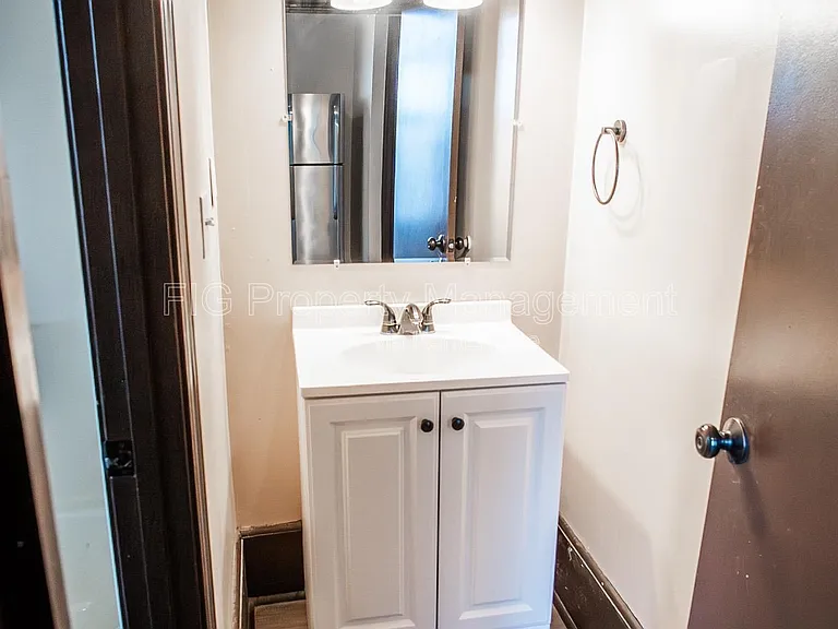 1709 E 5th Ave #2 — Photo 5