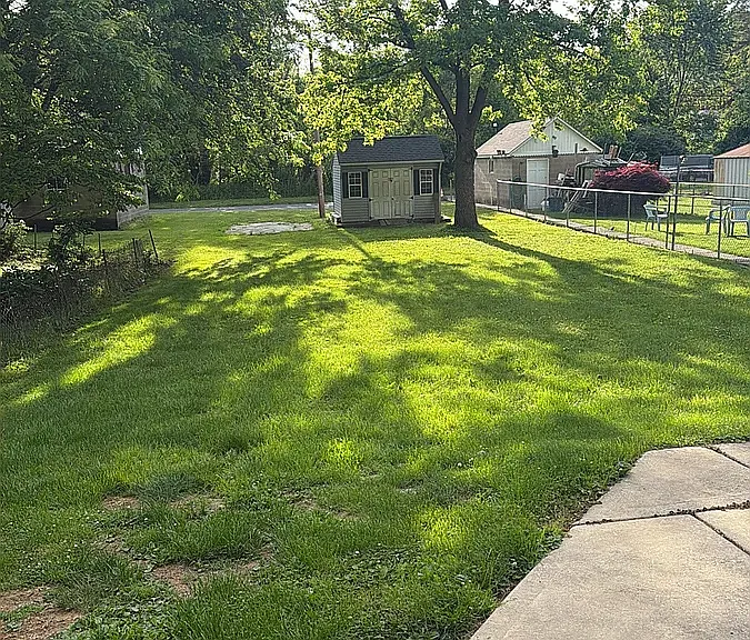 1839 Willow Park Rd — Photo 1