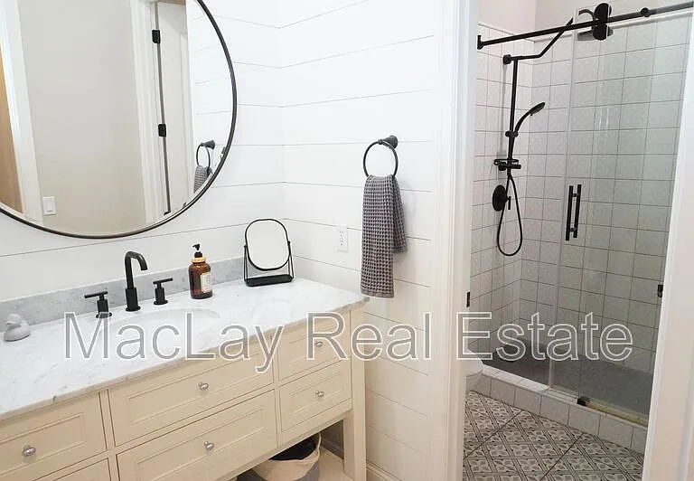2910 E Wildhorse Dr — Photo 20
