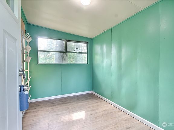 4th image of 49817 146th Avenue E