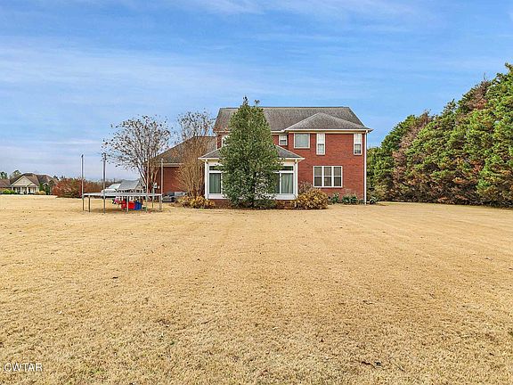 3rd image of 255 Oak Ridge Dr