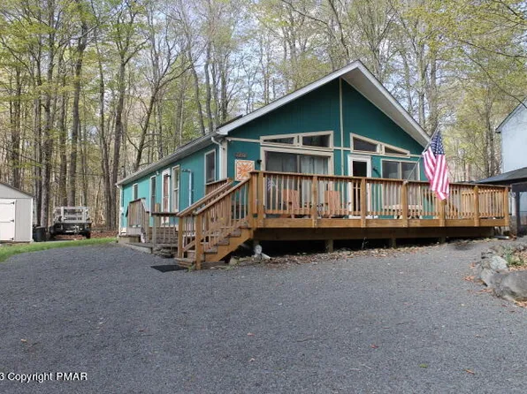 7234 Winnebago Dr, Pocono Lake, PA 18347