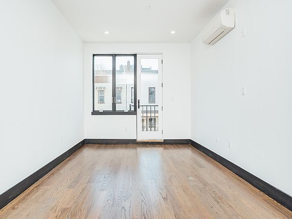 4th image of 277 Evergreen Ave #2G