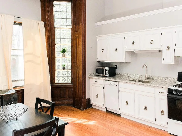 1814 Harpster St #1 — Photo 7