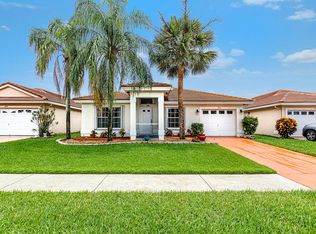 6151 Harbour Greens Dr, Lake Worth, FL 33467