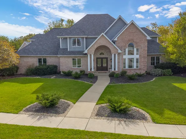 26253 W Highland Dr, Channahon, IL 60410